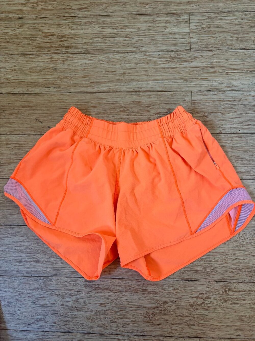 Lululemon Hotty Hot Shorts LR Highlight Orange II Long Size 4 W7AWBT
